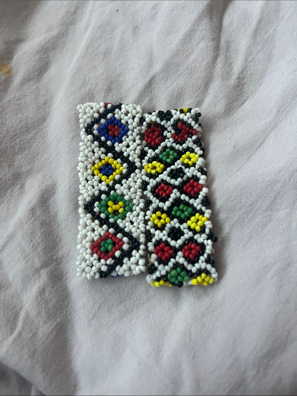Huichol Beaded Bracelet with White, Red, Yellow, Green & Blue Diamond Pattern